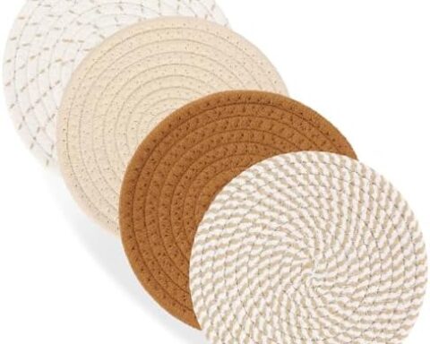 A practical pick for farmhouse kitchens — 4-Pack 7-inch Cotton Rope Trivets for Hot Dishes, Heat-Resistant to 356°F (Brown)